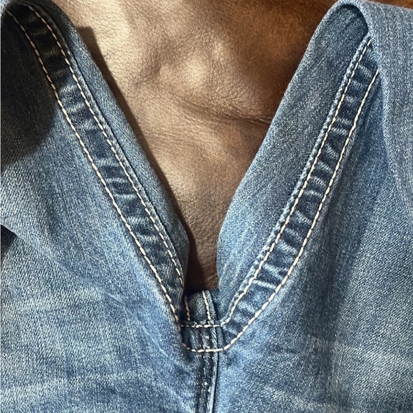 Beautiful jeans. - Picture 8 of 10